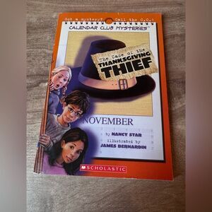 Case of the Thanksgiving Thief by Nancy Star Paperback